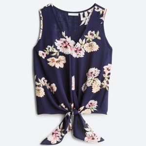 LUQ Rhee Sleeveless Tie Front Top Extra Large